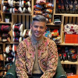 Meet your Posher, Javier